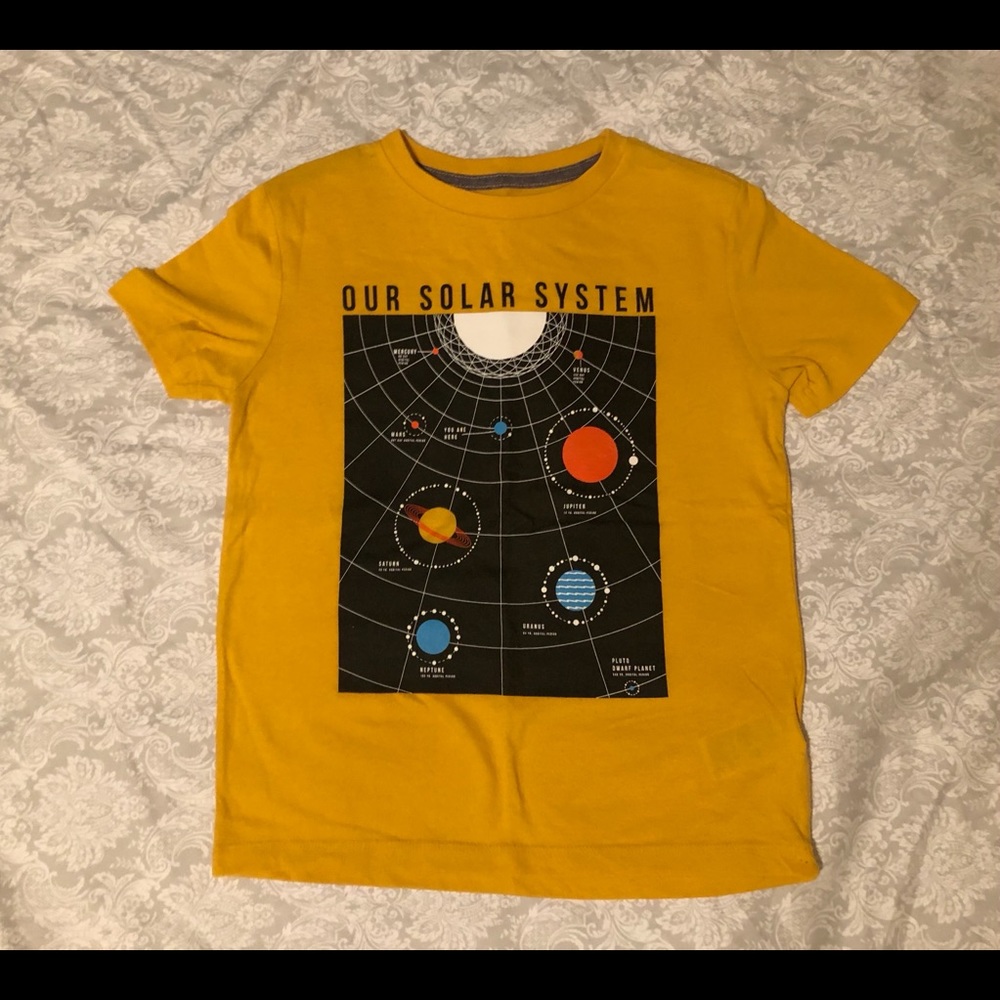 ⚡️SALE⚡️EUC Sz M (8) solar system T-shirt